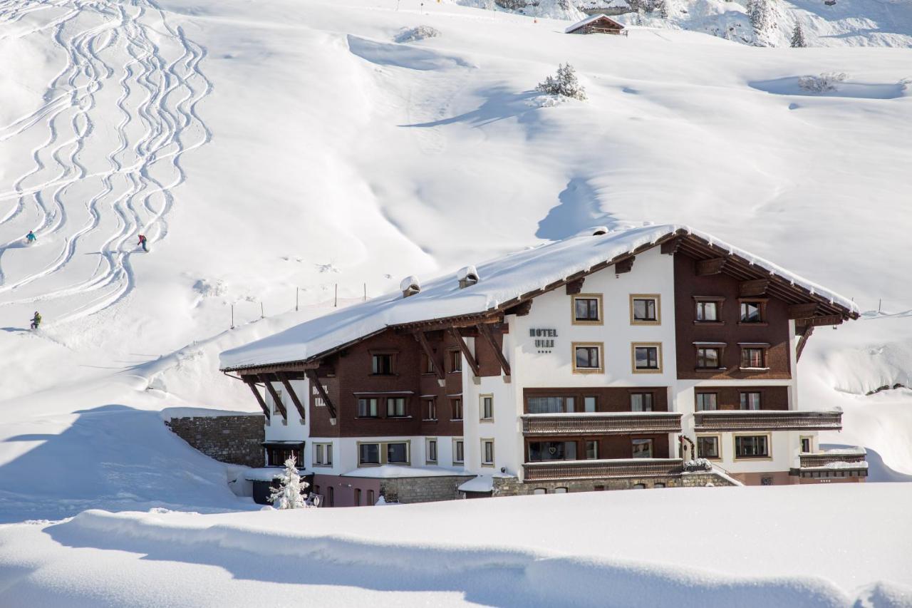 Hotel Ulli Zürs エクステリア 写真