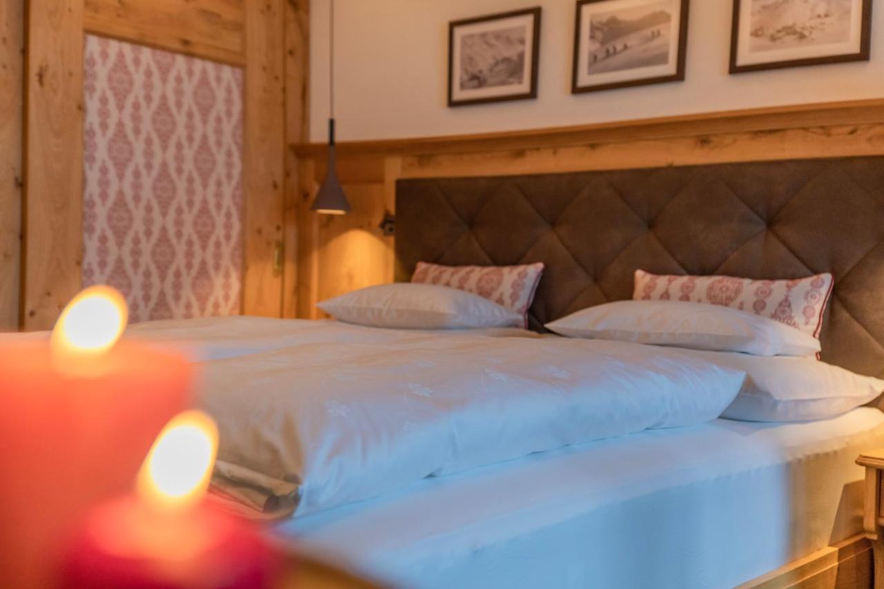 Hotel Ulli Zürs エクステリア 写真