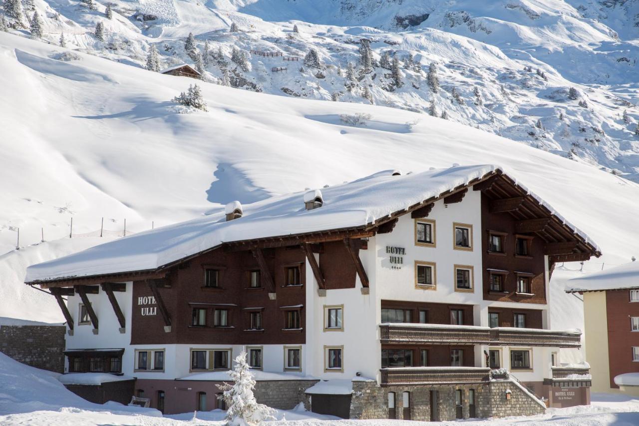 Hotel Ulli Zürs エクステリア 写真