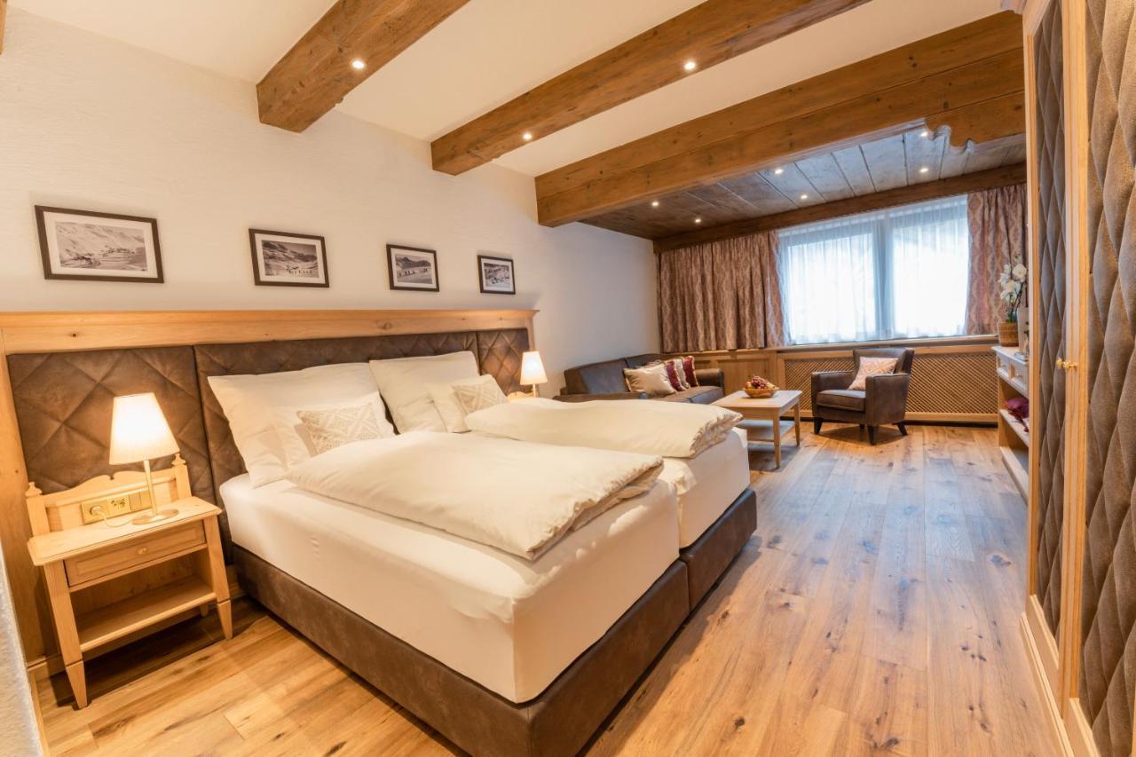 Hotel Ulli Zürs エクステリア 写真