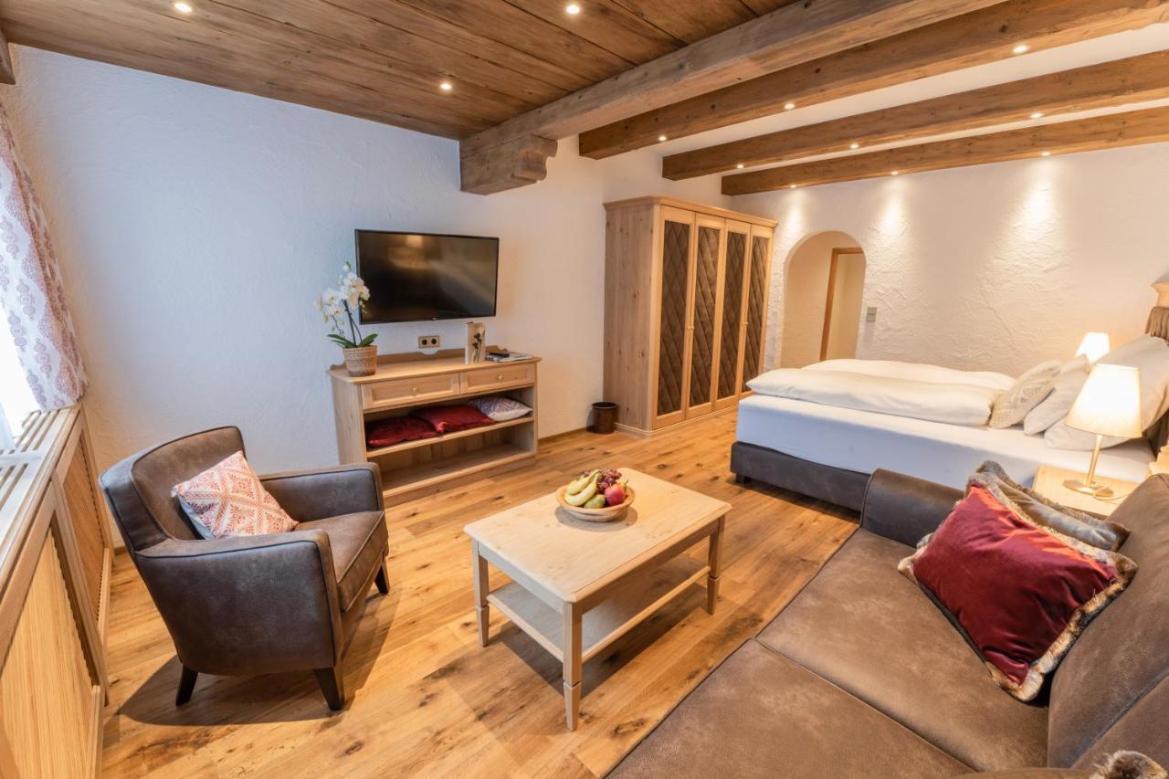 Hotel Ulli Zürs エクステリア 写真
