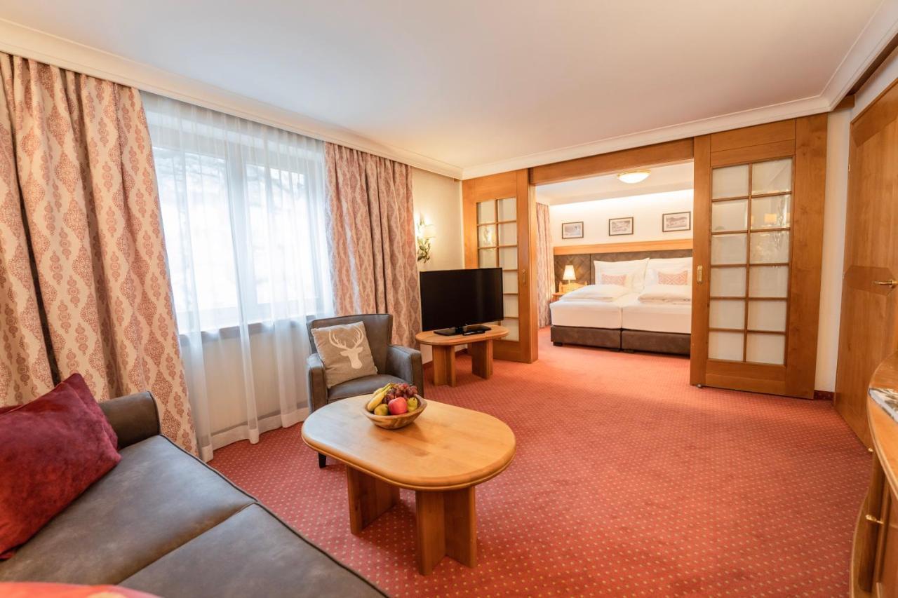 Hotel Ulli Zürs エクステリア 写真