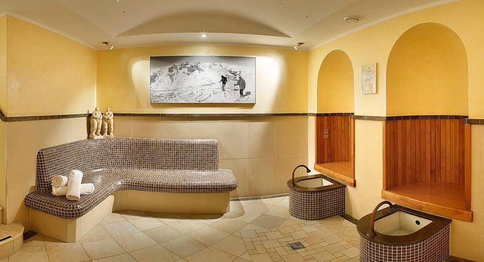 Hotel Ulli Zürs エクステリア 写真